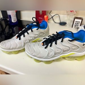 Nike vm shoes size 8, barely worn